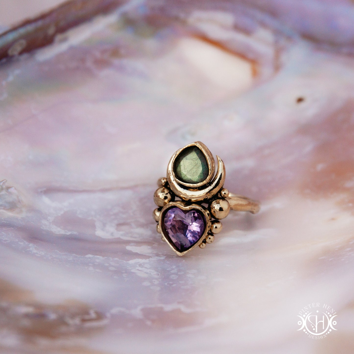 Sculptural handmade Aphrodite ring with amethyst and labradorite