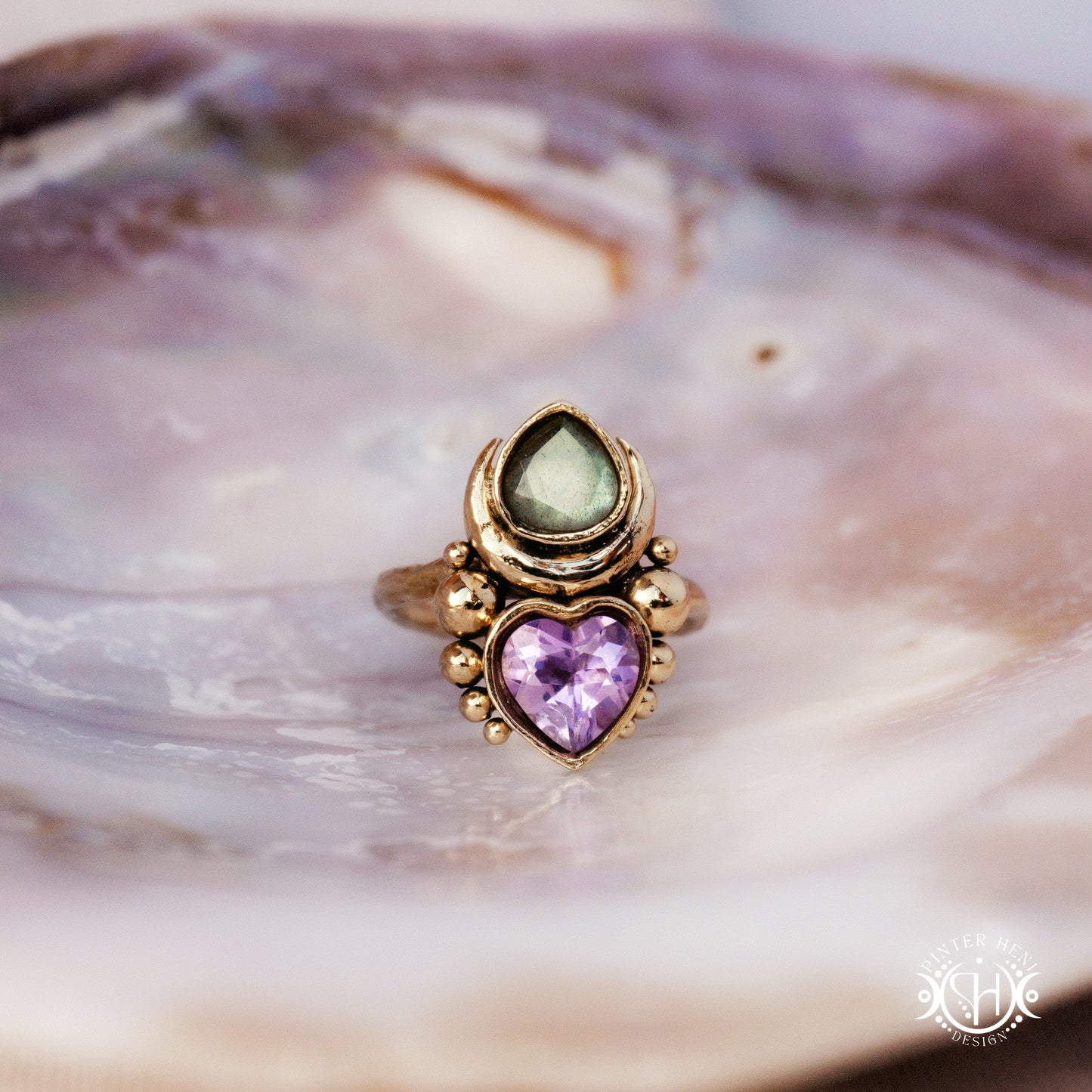 Sculptural handmade Aphrodite ring with amethyst and labradorite