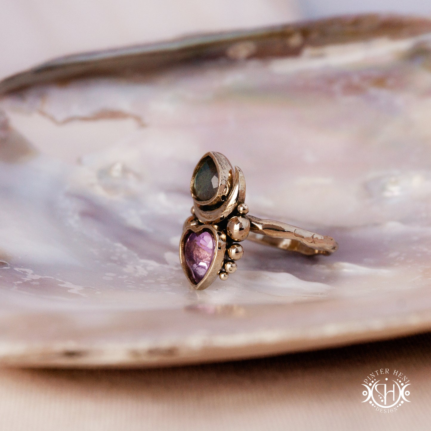 Sculptural handmade Aphrodite ring with amethyst and labradorite