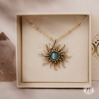 Colgante Sun | Joyería con símbolo radiante hecha a mano bajo pedido