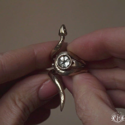 Anillo Serpent Ascent | Anillo ajustable de Serpiente con Prasiolita hecho bajo pedido
